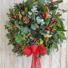 x Medium Festive Door Wreath x